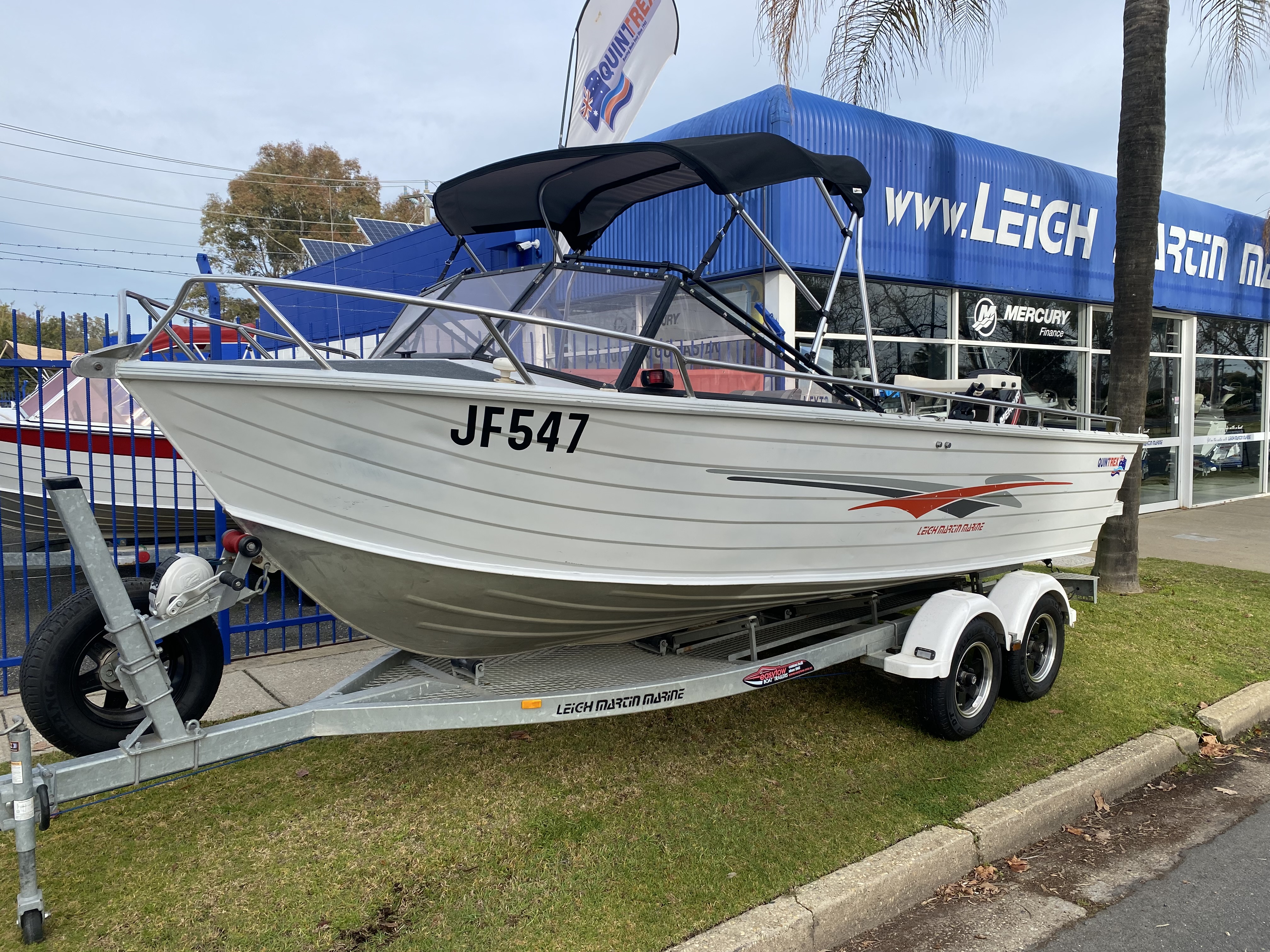 560 FISHABOUT
